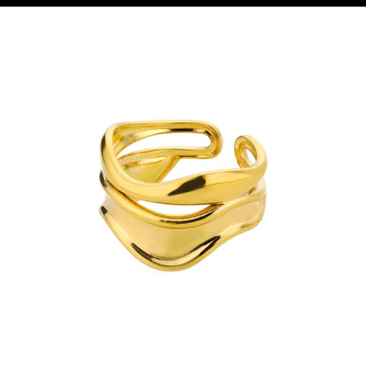 Vague Dorée Ring